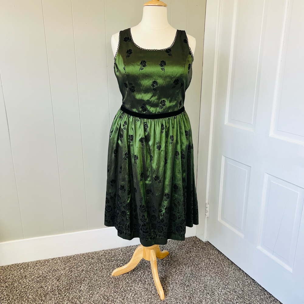Neca Twilight New Moon birthday dress
